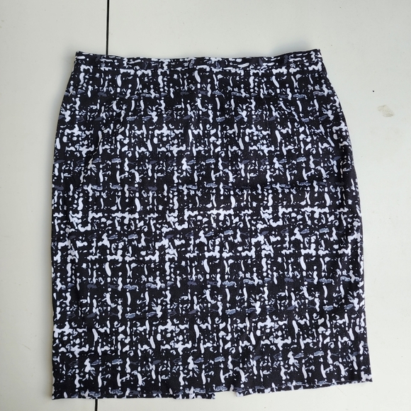Michael Kors Dresses & Skirts - Michael Kors Womens Black White Stretchy Professional Carrier Pencil Skirt Sz 16